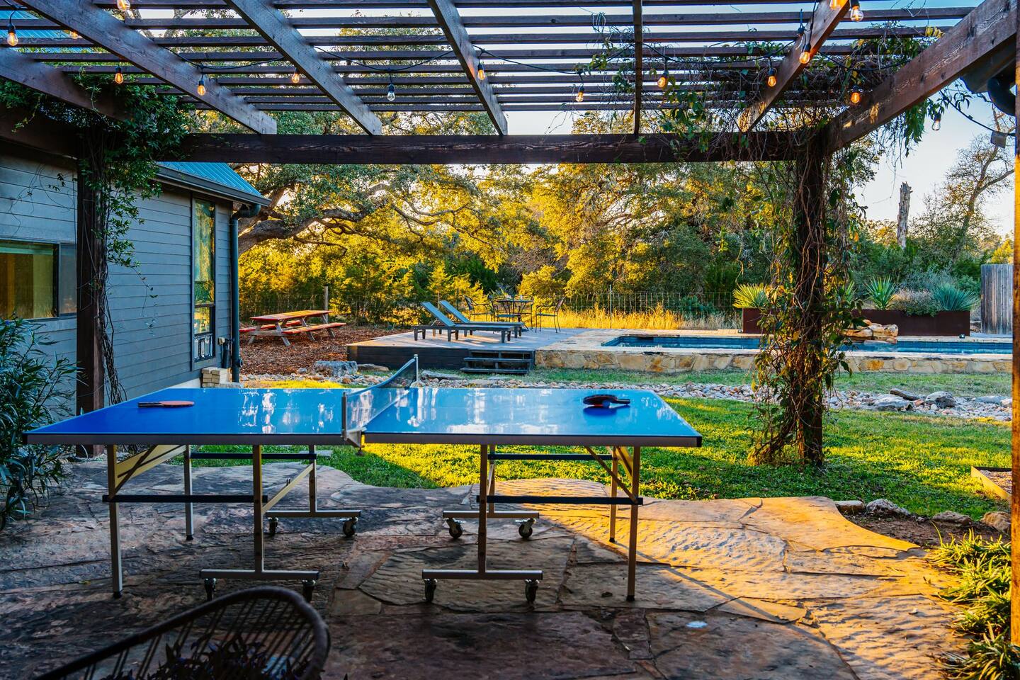 Pool, Hot Tub, Sleeps 14, Stunning 5-Acre Retreat!