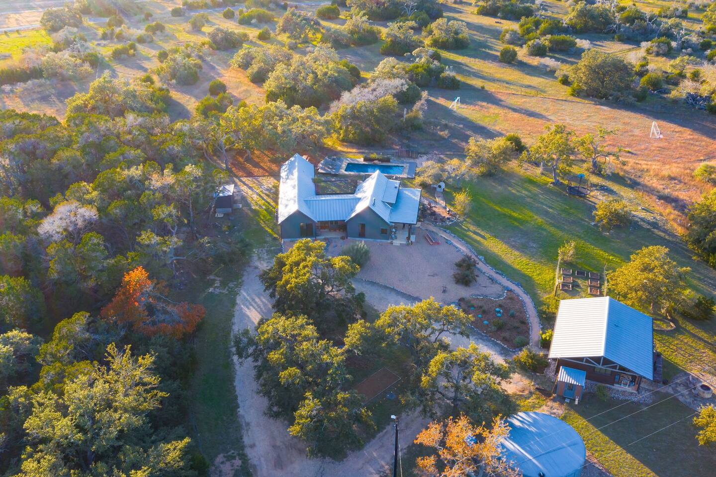 Hot Tub, Fire Pit, Casita on 5-acre Retreat!