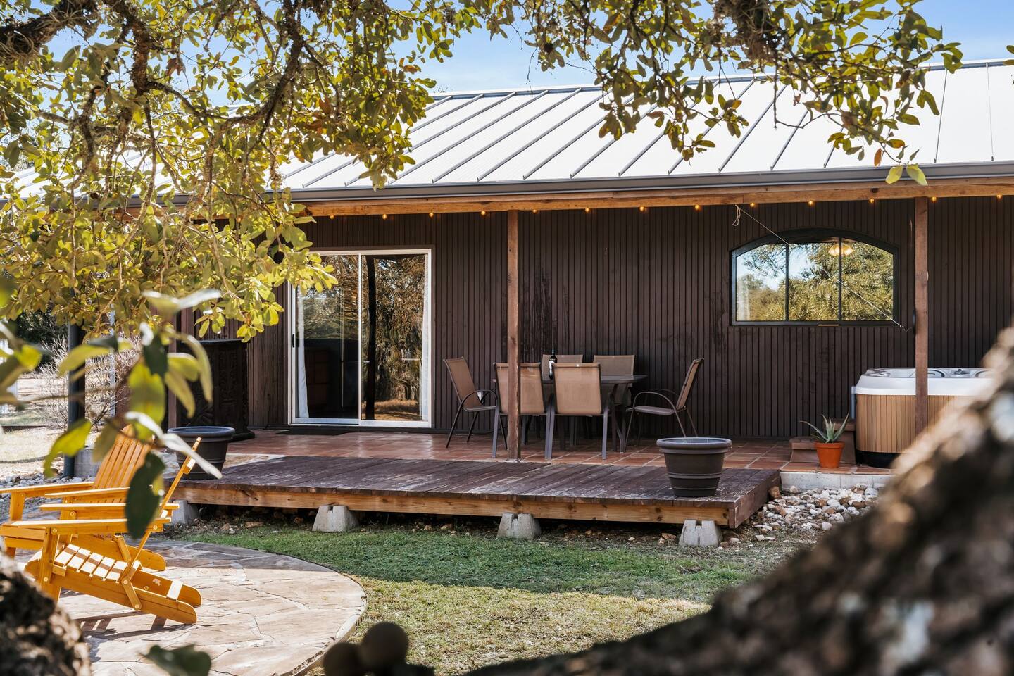 Hot Tub, Fire Pit, Casita on 5-acre Retreat!