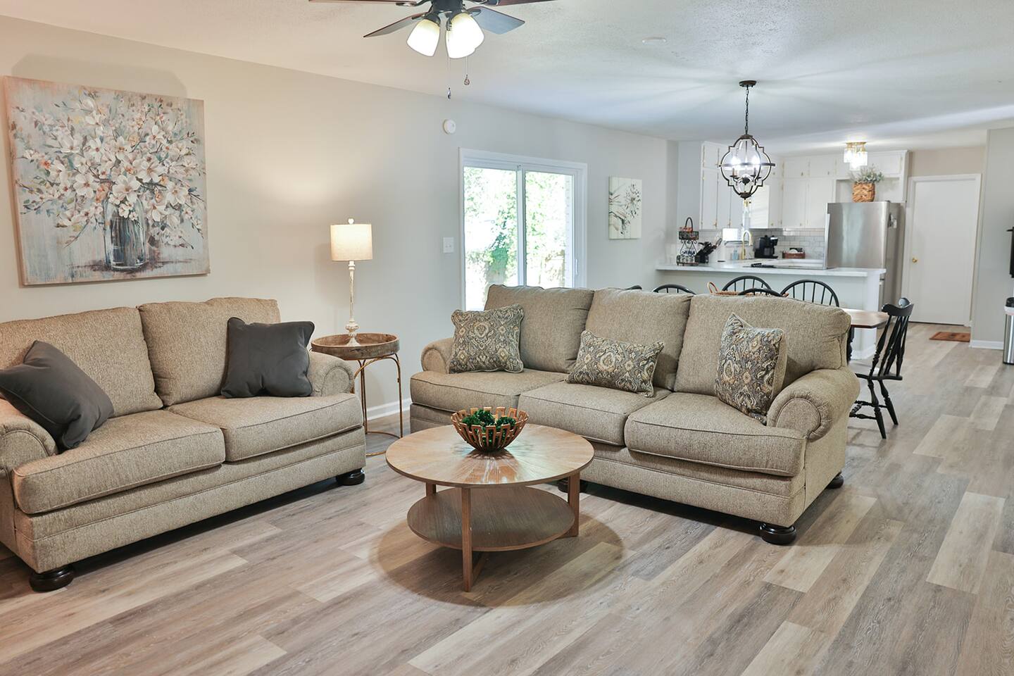 The Lovely Lindale Home w/Gameroom!