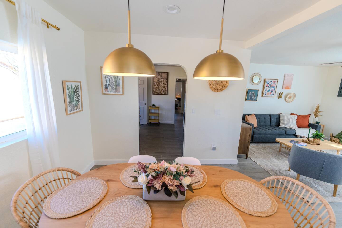 Escape to Phoenix:Stylish 2BR w/ Parking +Laundry!