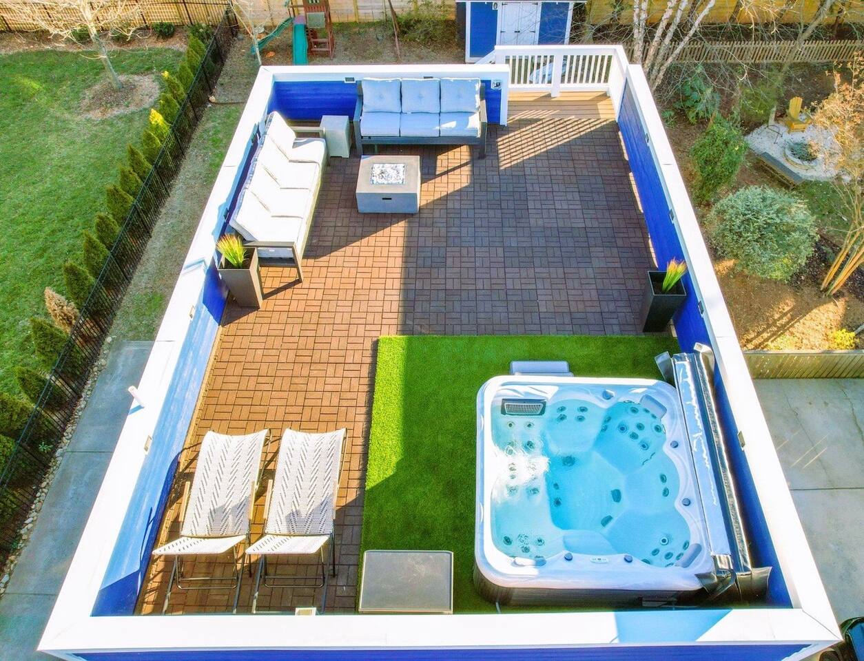 Rooftop Patio Oasis - 5 minutes outside Uptown — Charlotte, NC — vacation rental