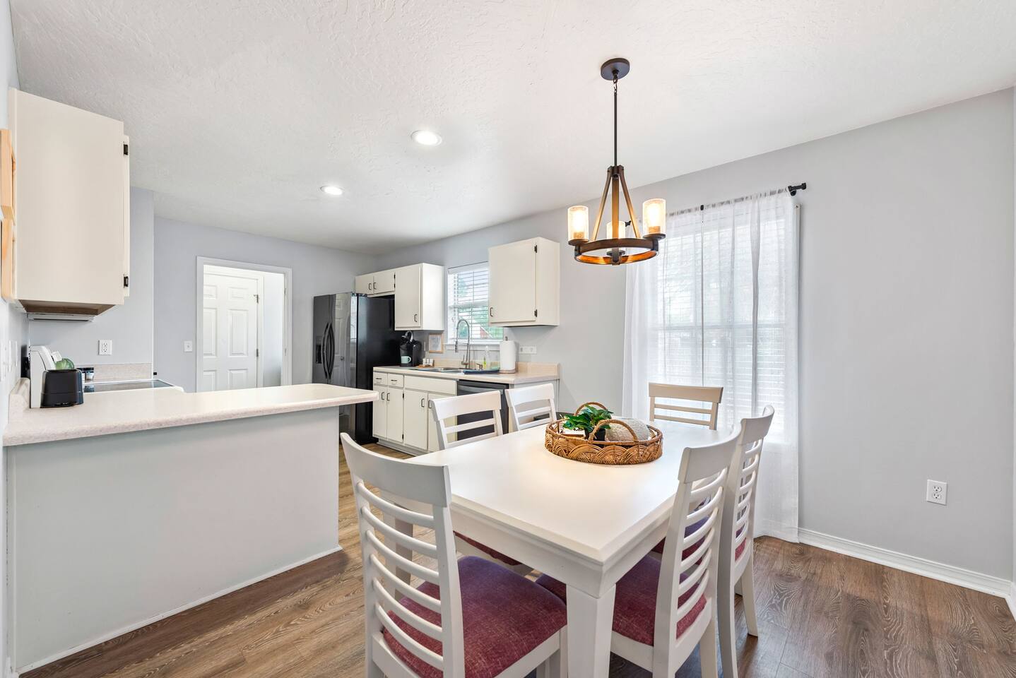 Entire Home with Patio & 5 Min to Navarre Beach