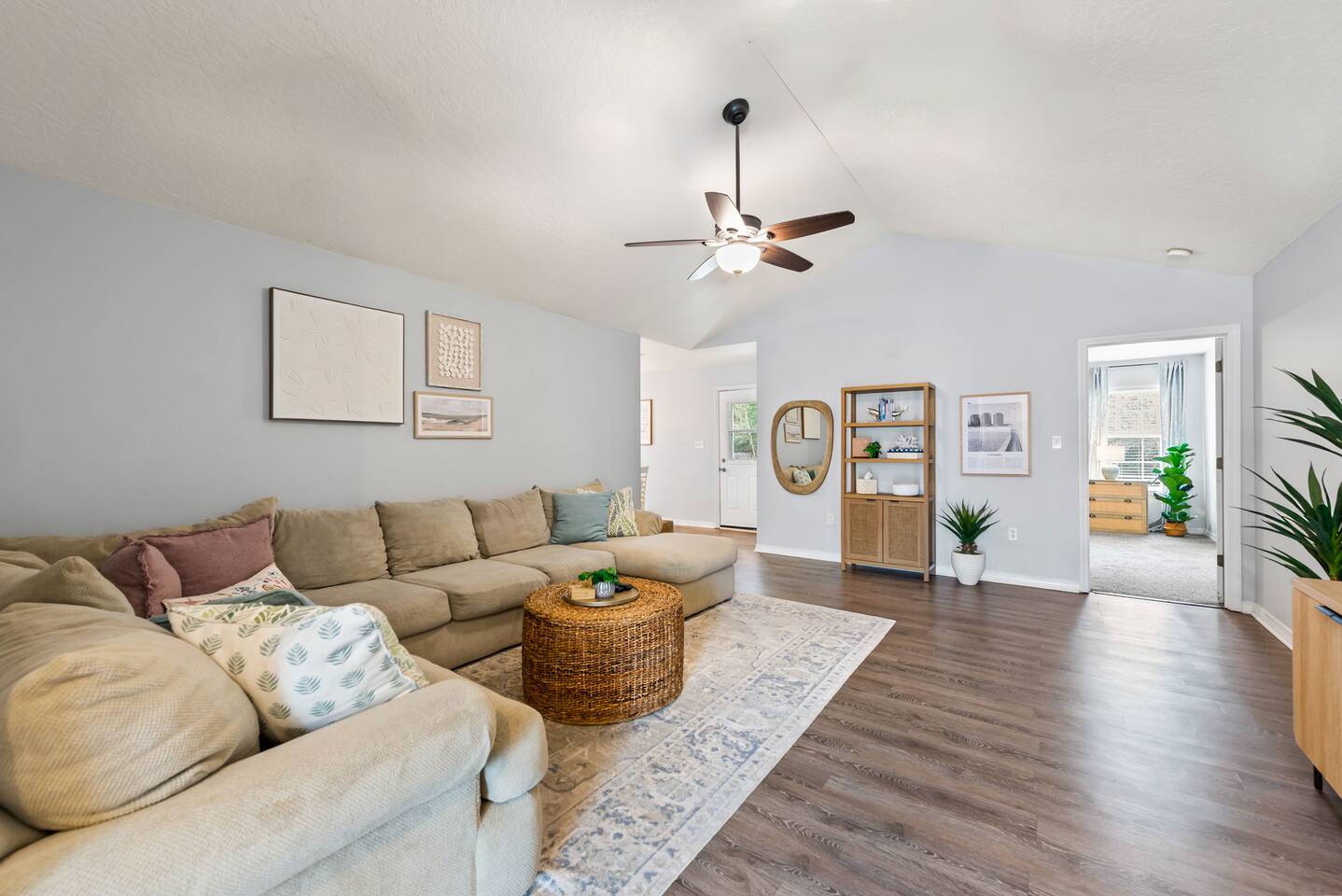 Entire Home with Patio & 5 Min to Navarre Beach — Navarre, FL — vacation rental
