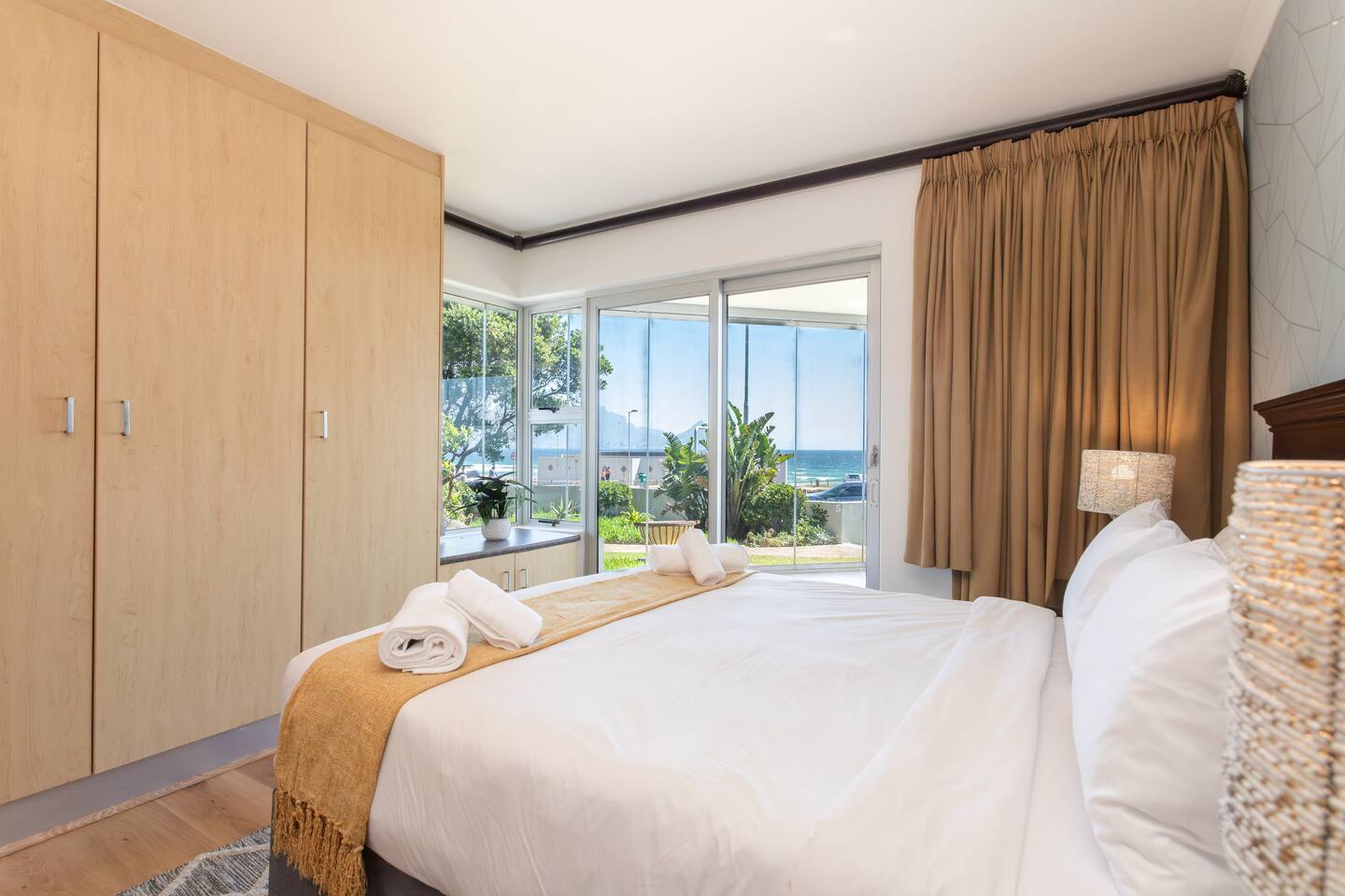 Cape Town - Beachfront apartment with stunning views