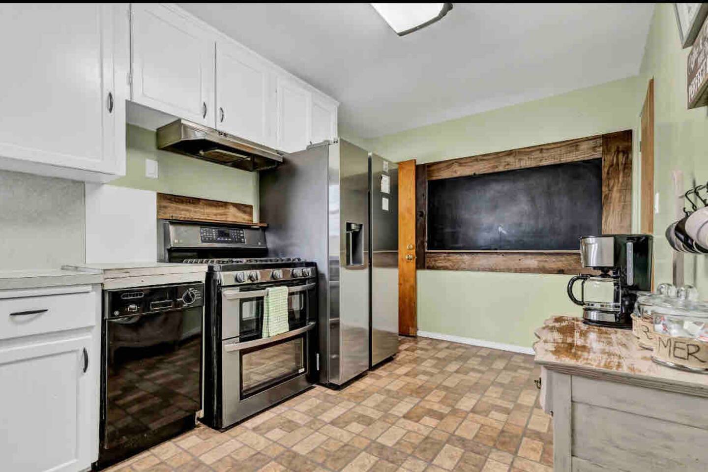 Rustic Coastal Retreat in Sunset Cliffs - 3bed/2ba