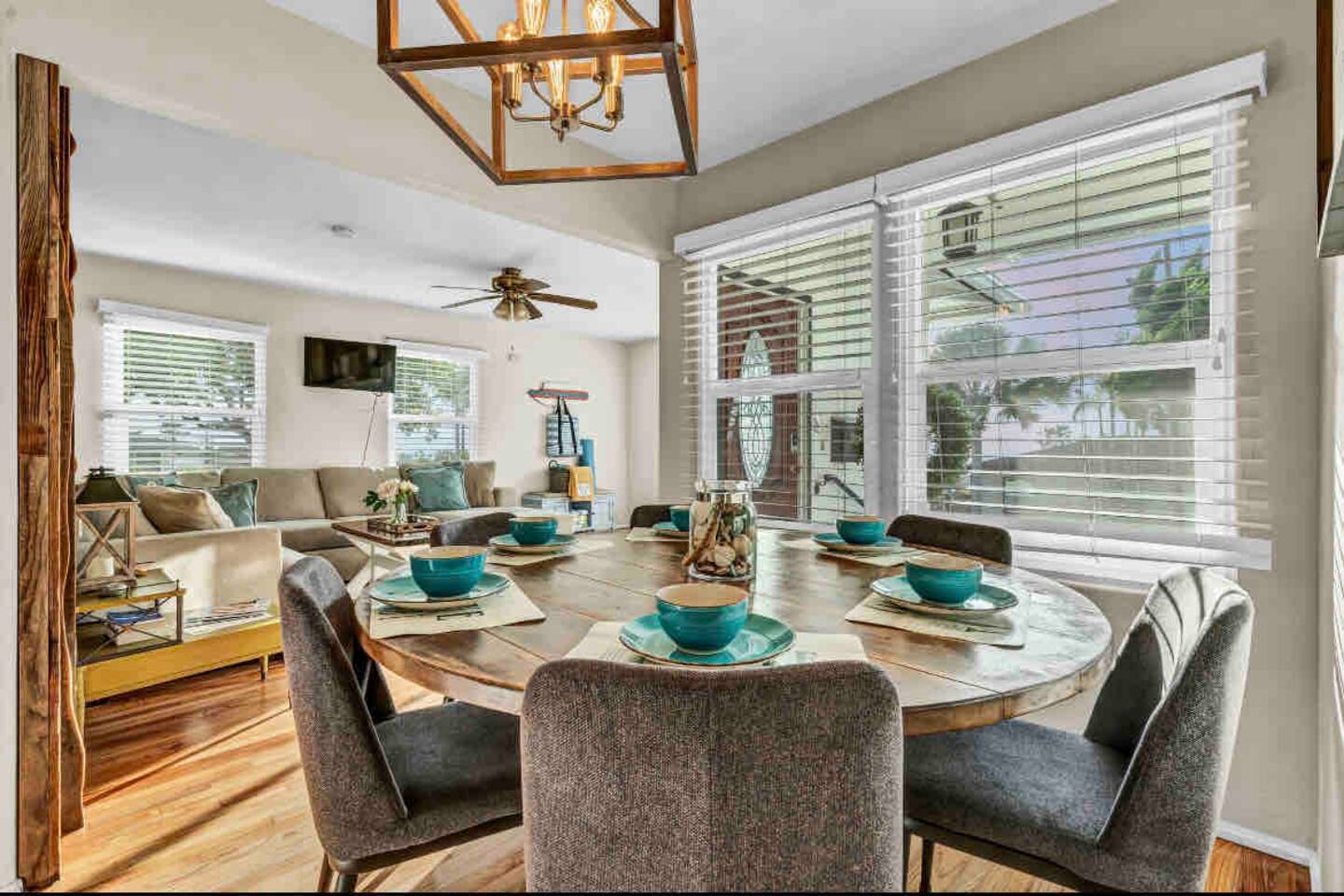 Rustic Coastal Retreat in Sunset Cliffs - 3bed/2ba