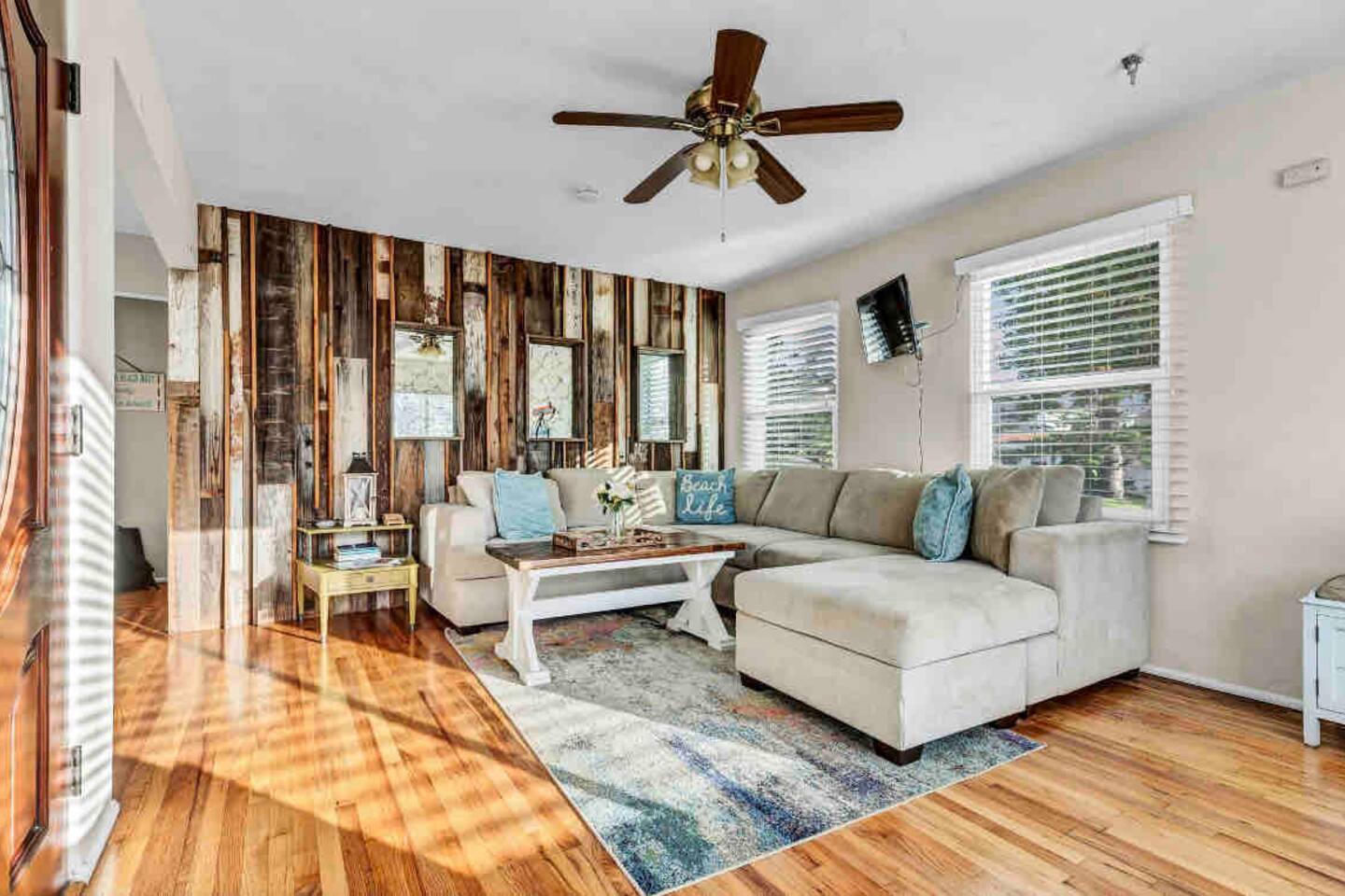 Rustic Coastal Retreat in Sunset Cliffs - 3bed/2ba — San Diego — vacation rental