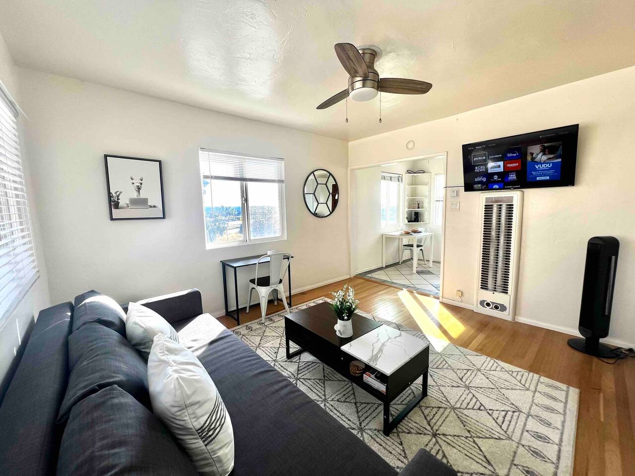 Minimalist 1 bed by Airport & Old Town — San Diego — vacation rental