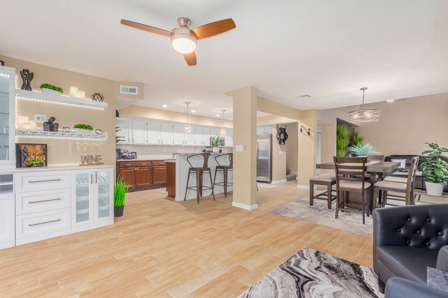 Phoenix 4BR Oasis in the Cove-Pool Heat Available!