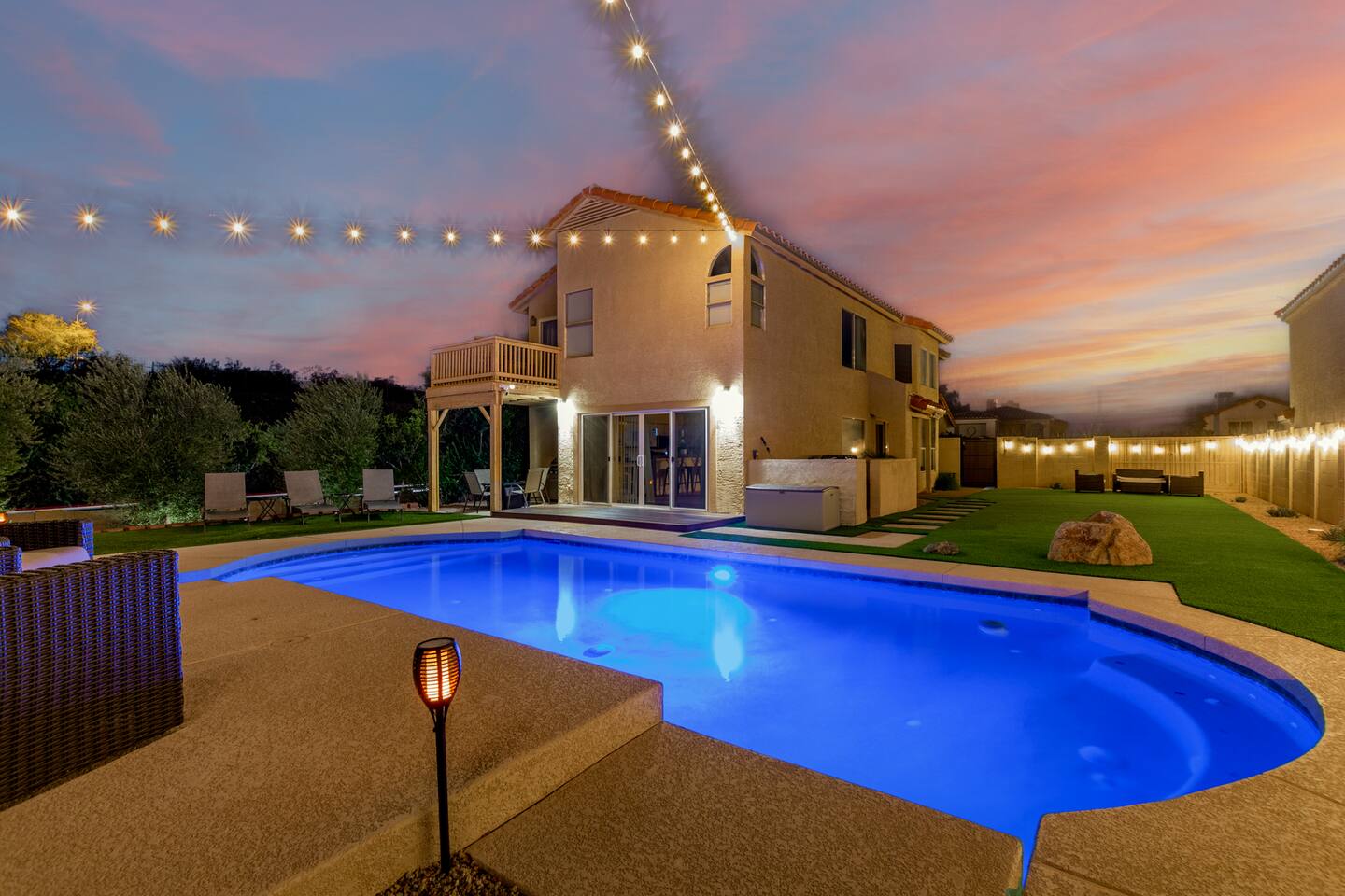 Phoenix 4BR Oasis in the Cove-Pool Heat Available!