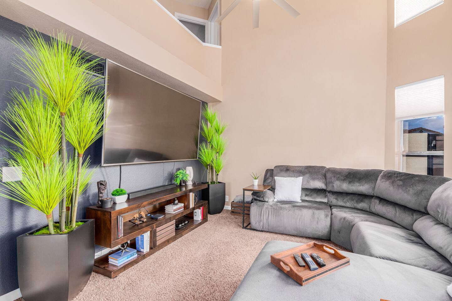 Phoenix 4BR Oasis in the Cove-Pool Heat Available!