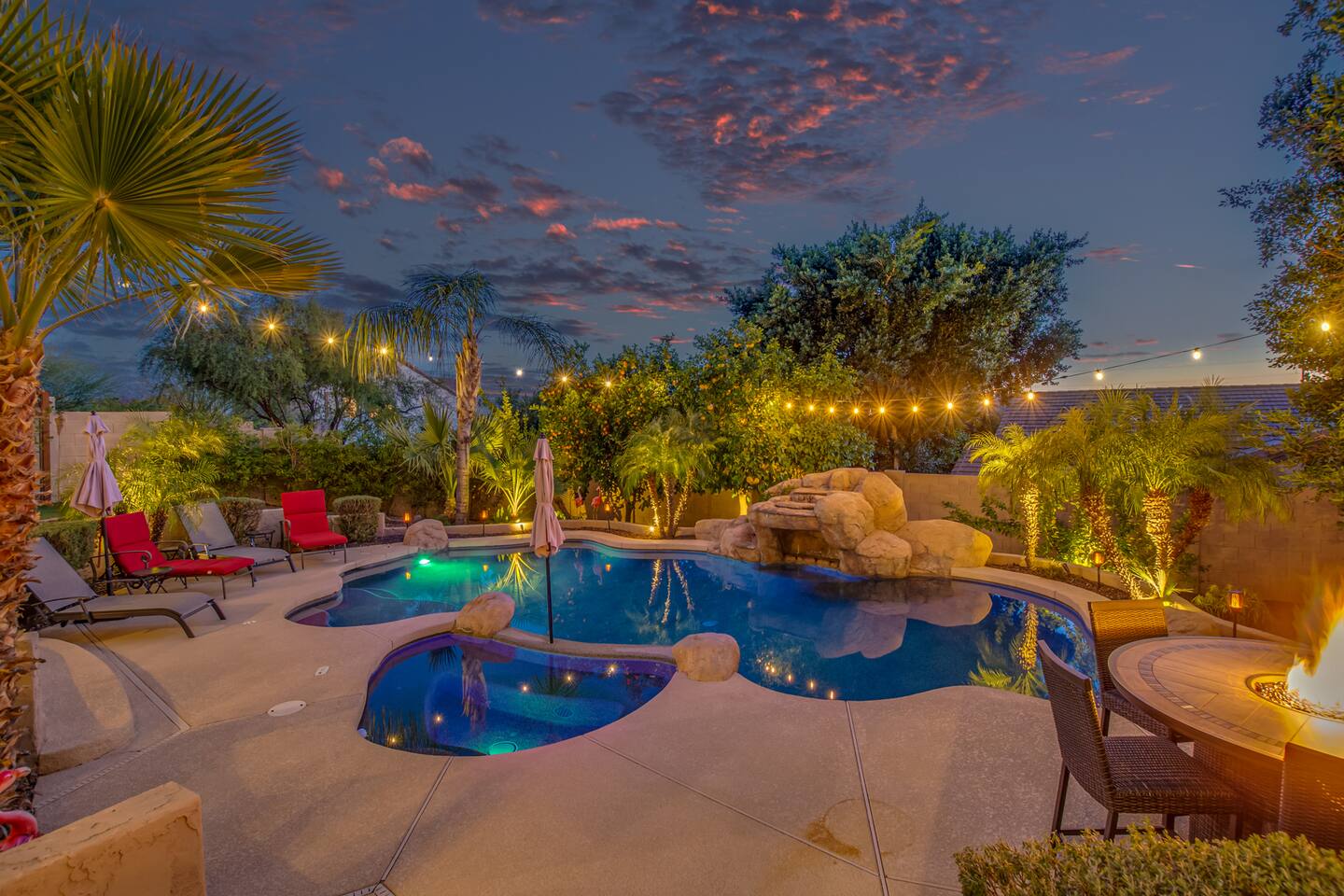 4BR Mountainside Oasis - Spa & Pool Heat Available