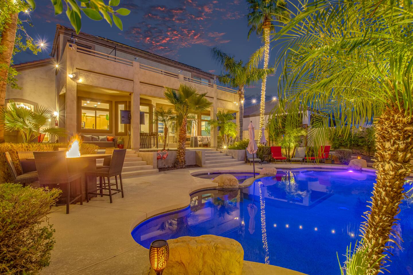 4BR Mountainside Oasis - Spa & Pool Heat Available
