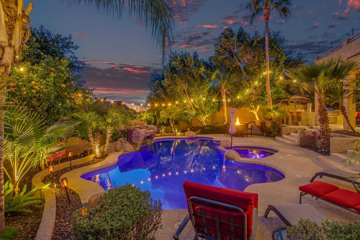 4BR Mountainside Oasis - Spa & Pool Heat Available