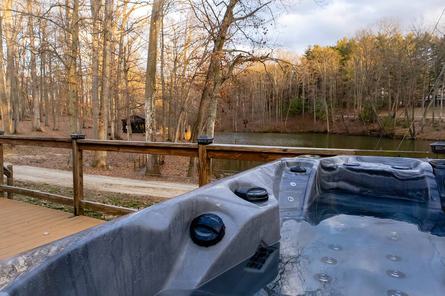 Secluded Cabin & Lake House! Private Pond! Pets!