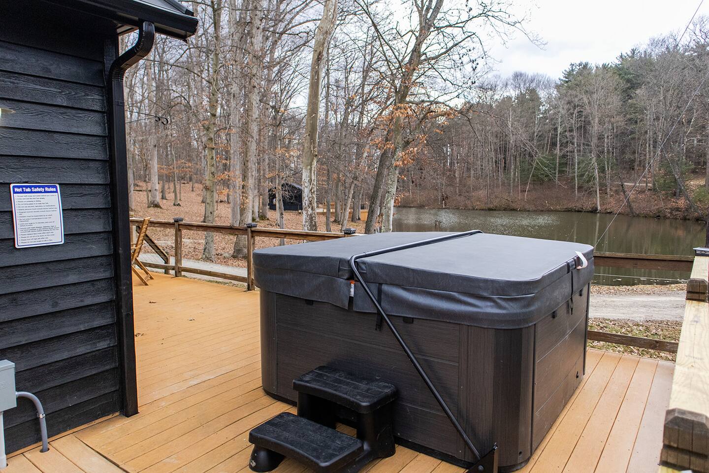 Secluded Cabin & Lake House! Private Pond! Pets!