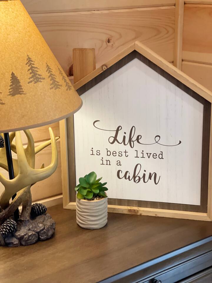 Sleepy Oak Cabin