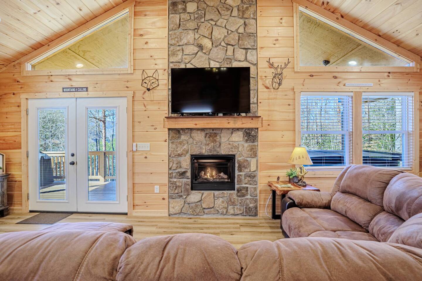 Sleepy Oak Cabin