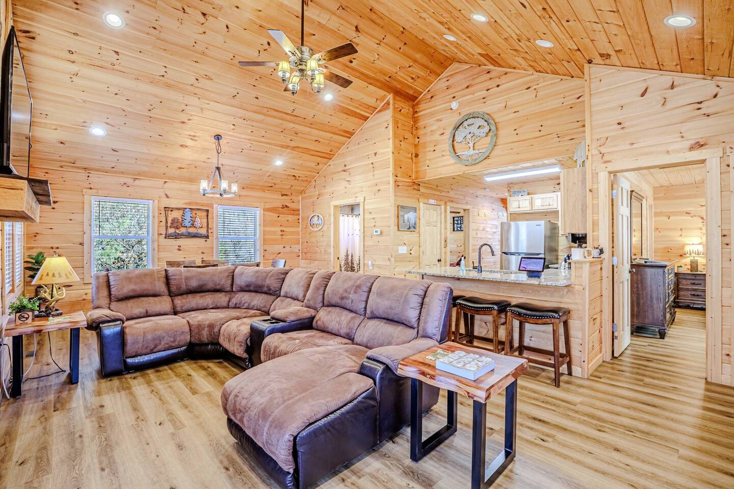 Sleepy Oak Cabin