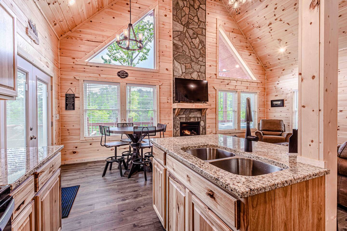 Sleepy Ridge Cabin — Bryson City — vacation rental