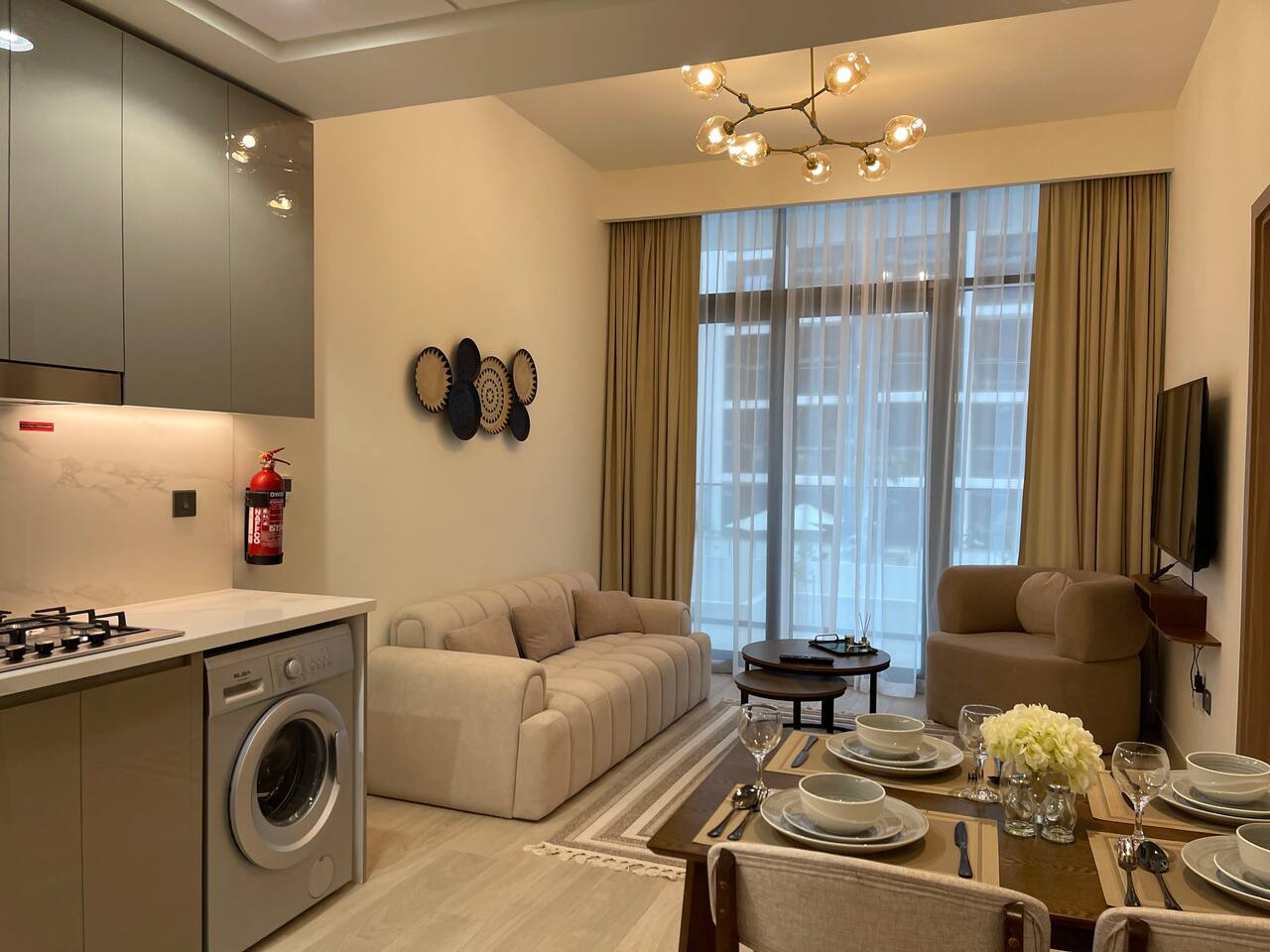 ASHRI HH Breathy Home, with Serene Pool Views