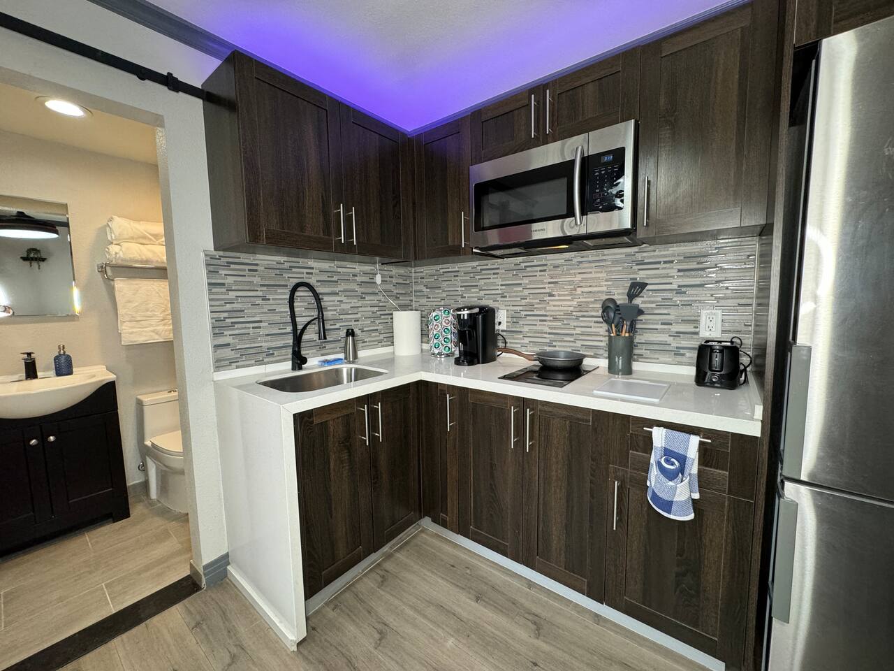 New Condo 2 Blocks from Fremont