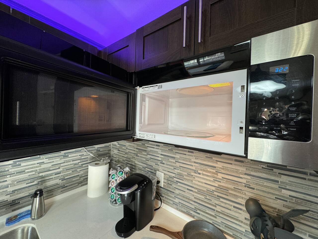 New Condo 2 Blocks from Fremont