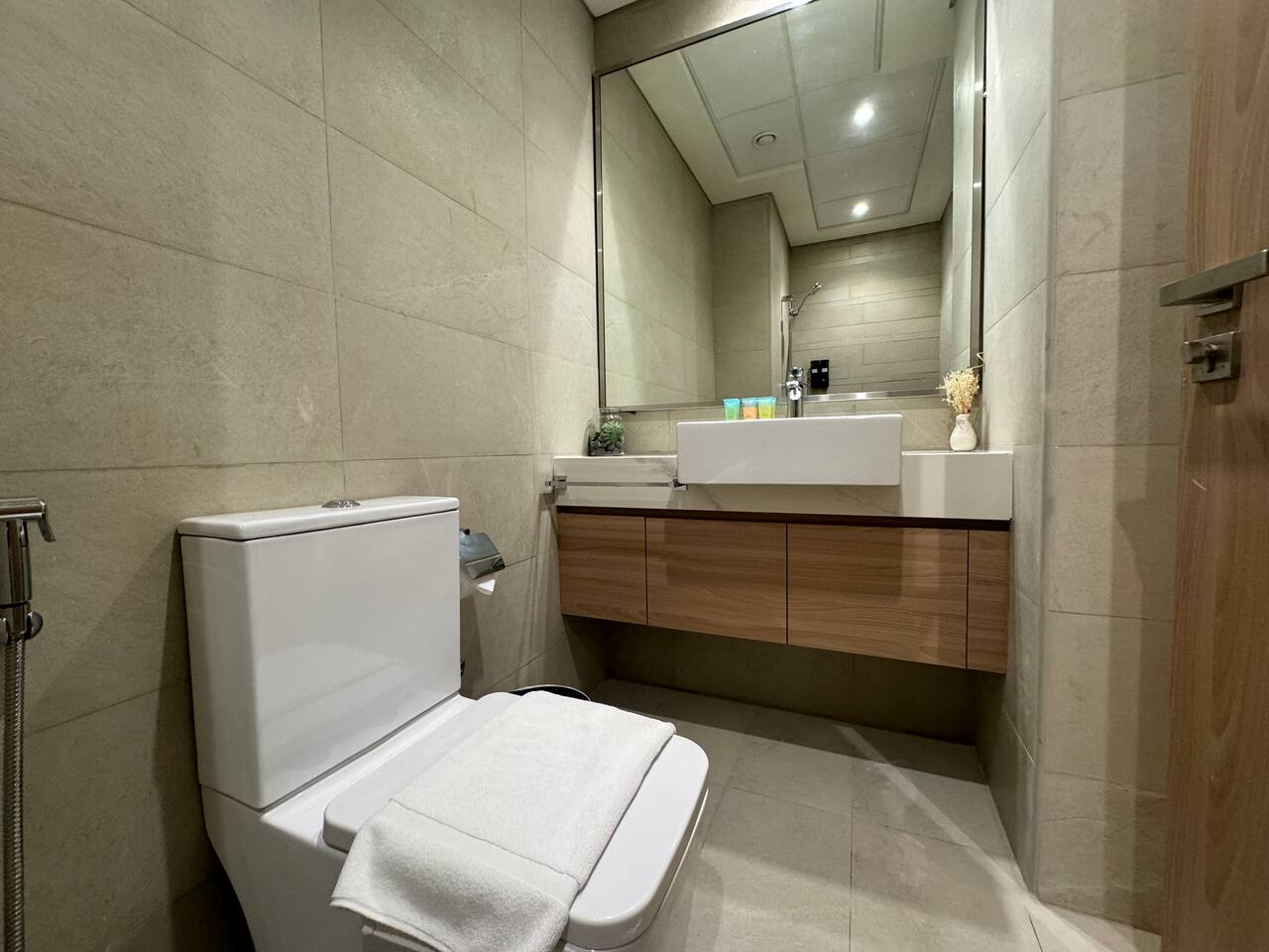 ASHRI HH-Studio in Riviera, near Downtown Dubai