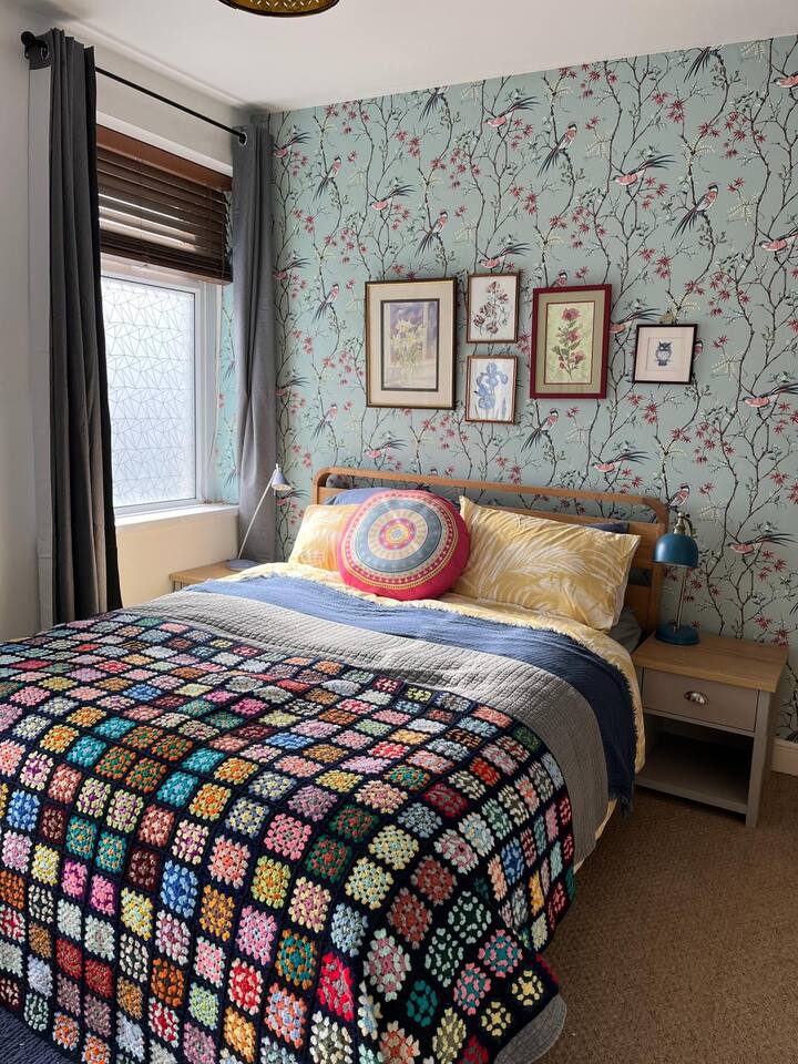 #02 Just the Splott! Sleeps 6, 8mins to Stadium.