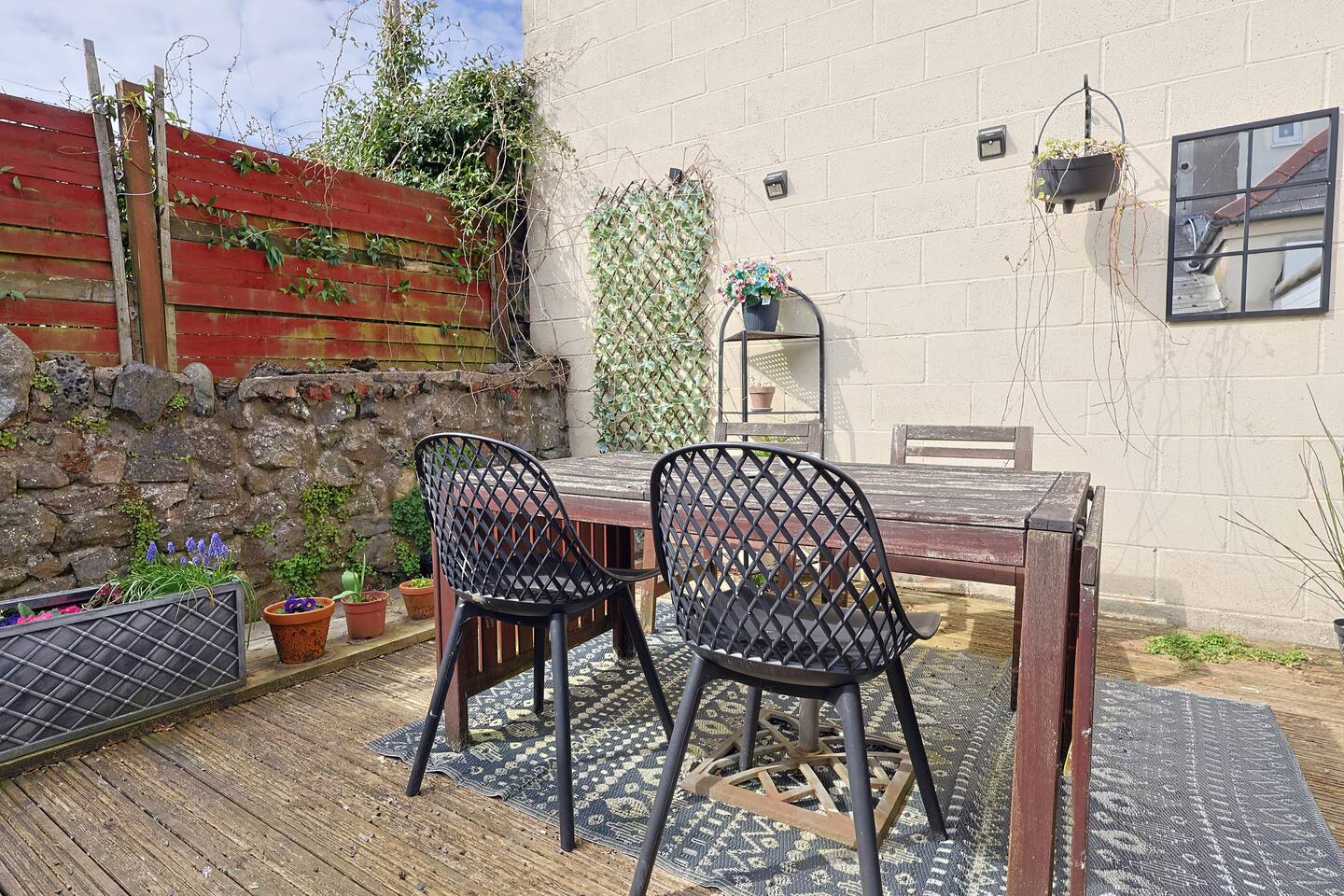 #02 Just the Splott! Sleeps 6, 8mins to Stadium.