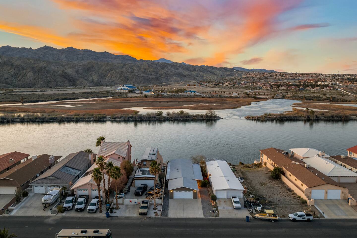 Waterfront | 3bd | 2ba | Sleeps 8 | Casa Del Rio