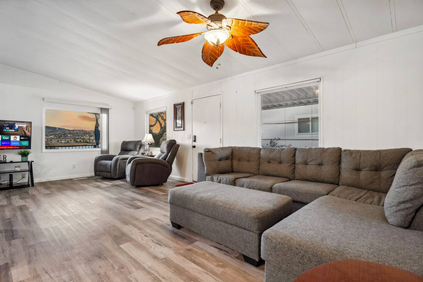 Waterfront | 3bd | 2ba | Sleeps 8 | Casa Del Rio