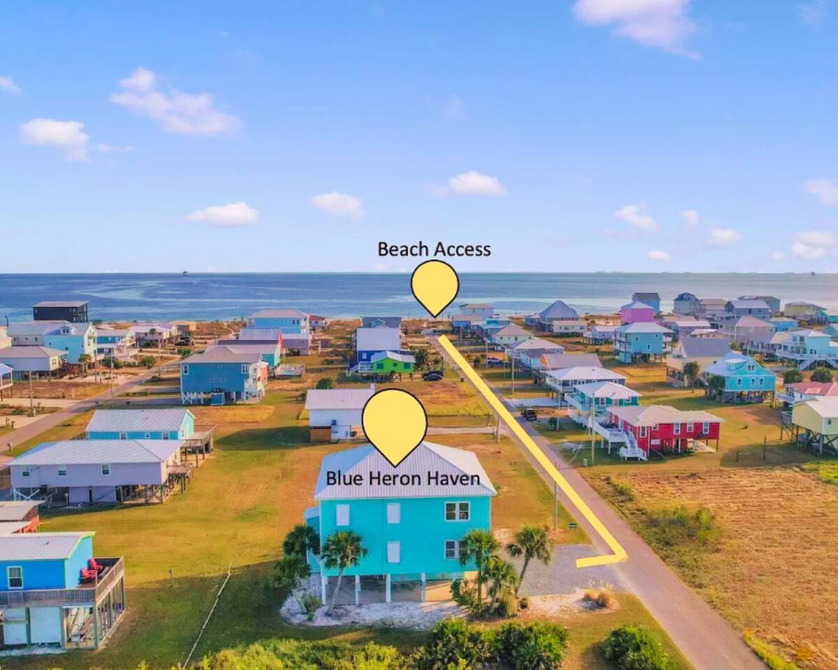 “Blue Heron Haven” | 5BR, Steps To Beach, Gulf Views, Firepit, Dog Friendly, Beach Gear Loaded
