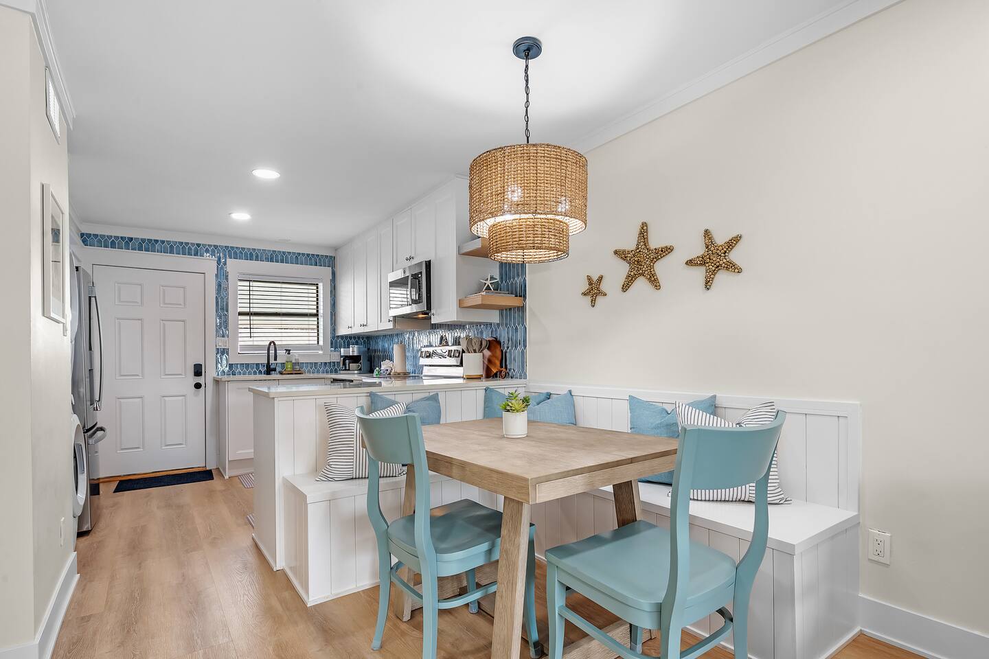 Updated Condo!-Steps2Beach-2Pools-Sleeps 6