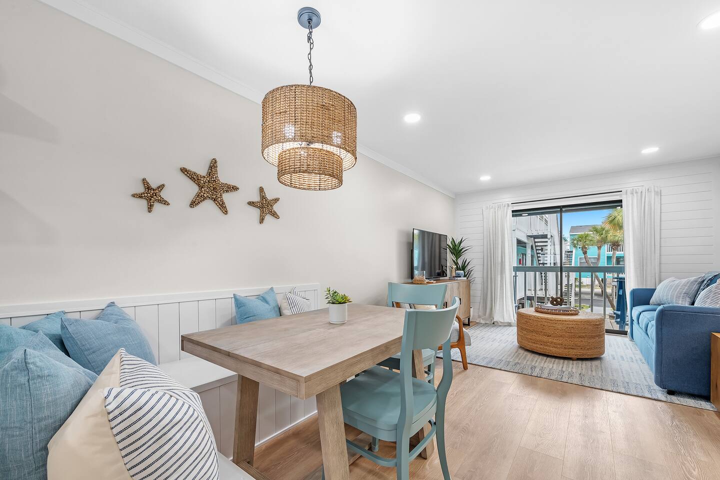 Updated Condo!-Steps2Beach-2Pools-Sleeps 6
