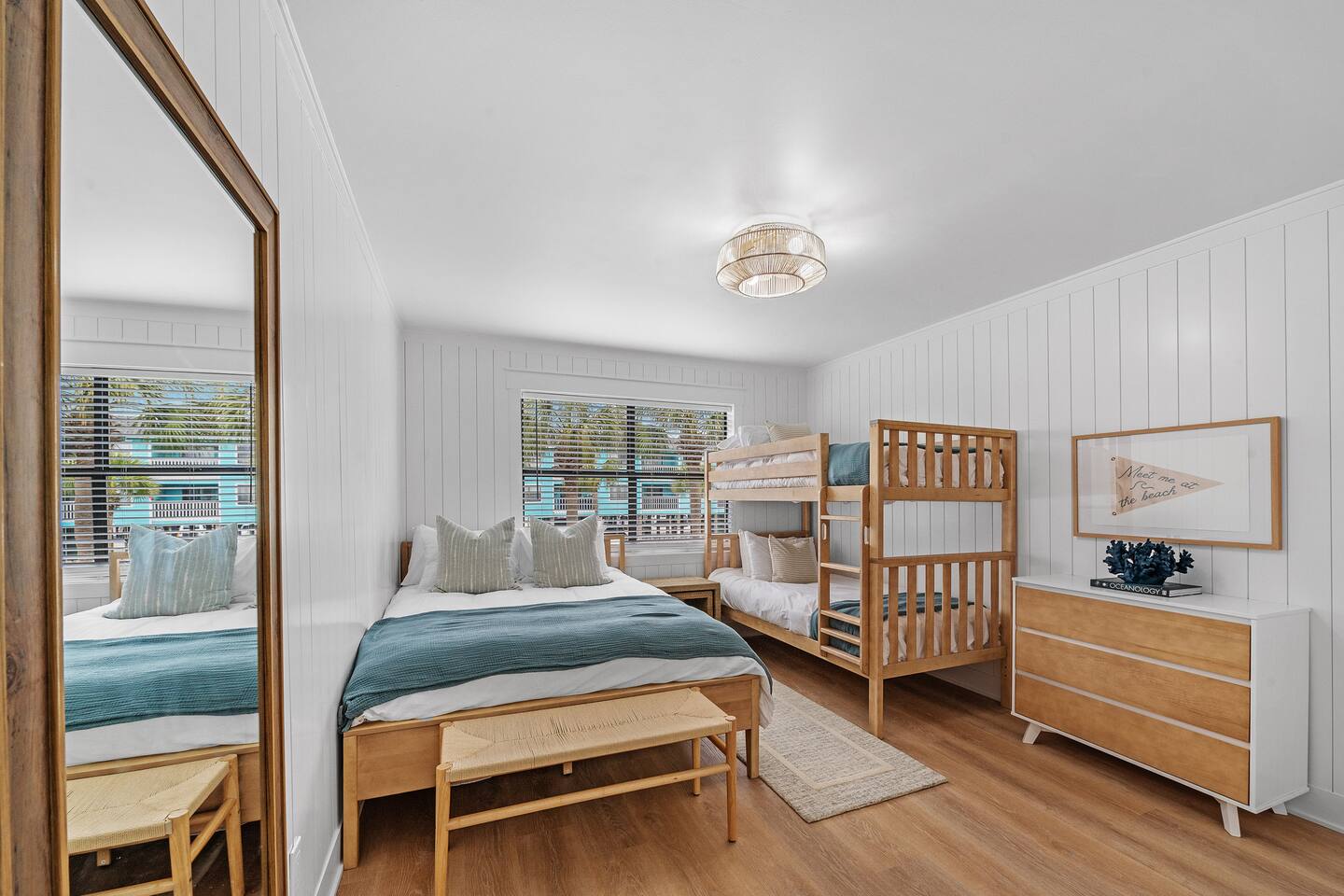 Updated Condo!-Steps2Beach-2Pools-Sleeps 6