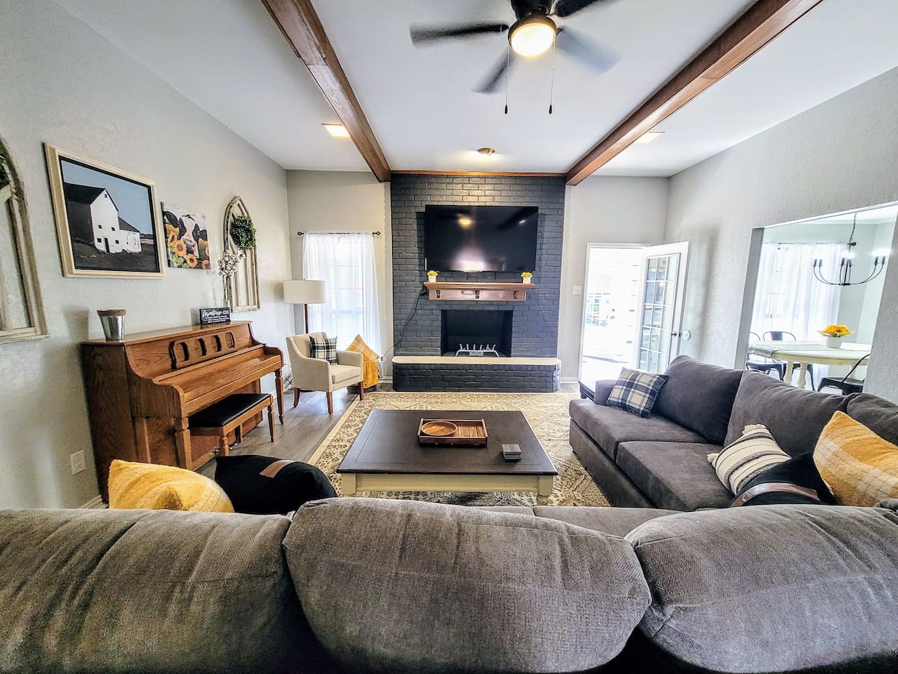 Texas Sunshine Oasis | 10 min to WACO | Spa Pets