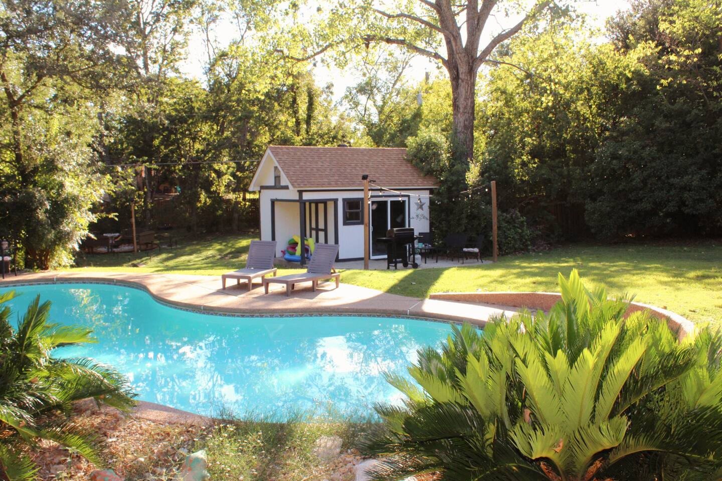 Texas Sunshine Oasis | 10 min to WACO | Spa Pets