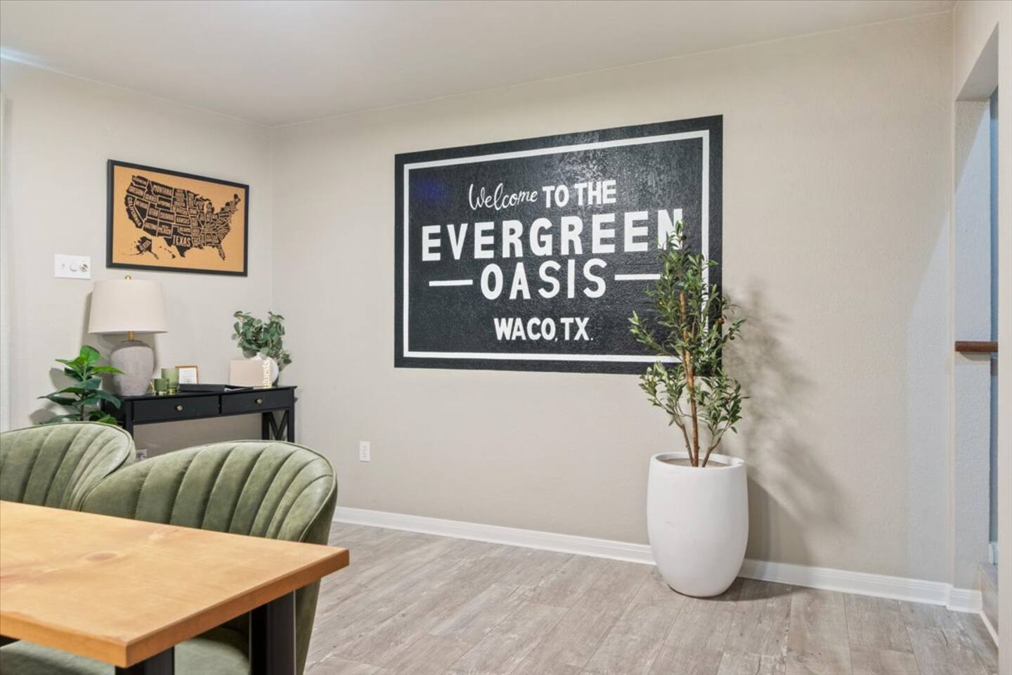 Texas Evergreen Oasis | 10 min to SILOS | Spa Pets