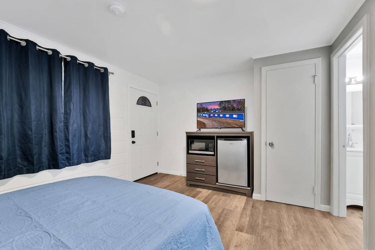 Room #3 - Two Queen Beds