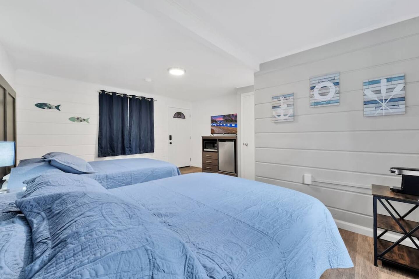 Room #5 - Two Queen Beds