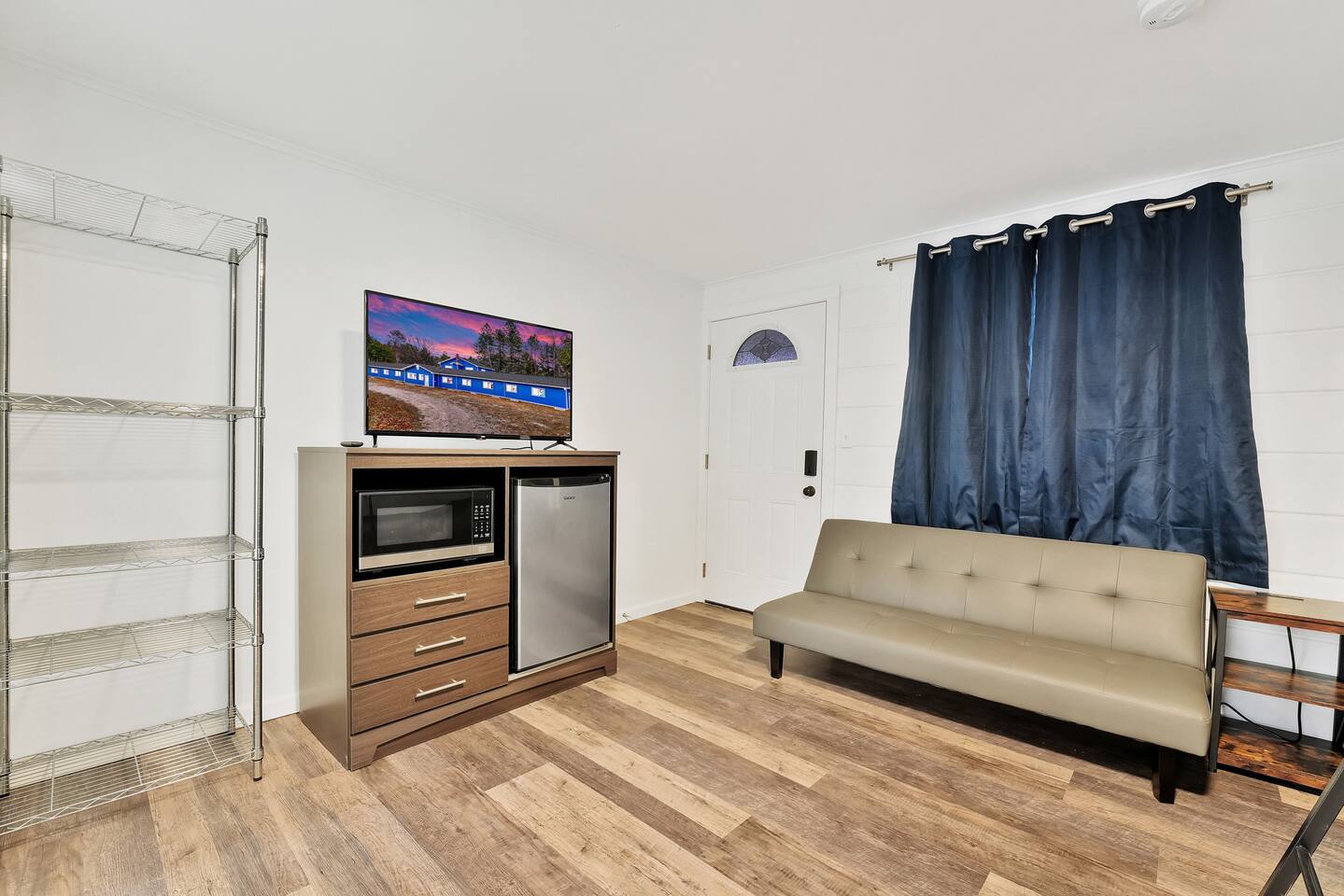 Room #6 - 2 Bunks