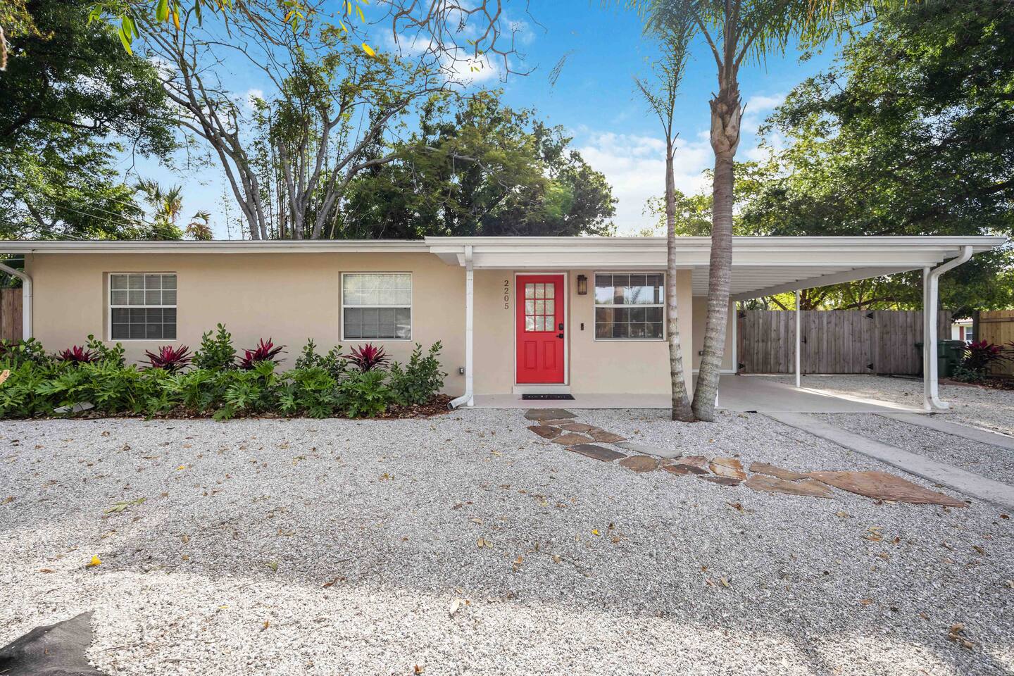 Downtown Sarasota retreat. Home in Arlington Park.