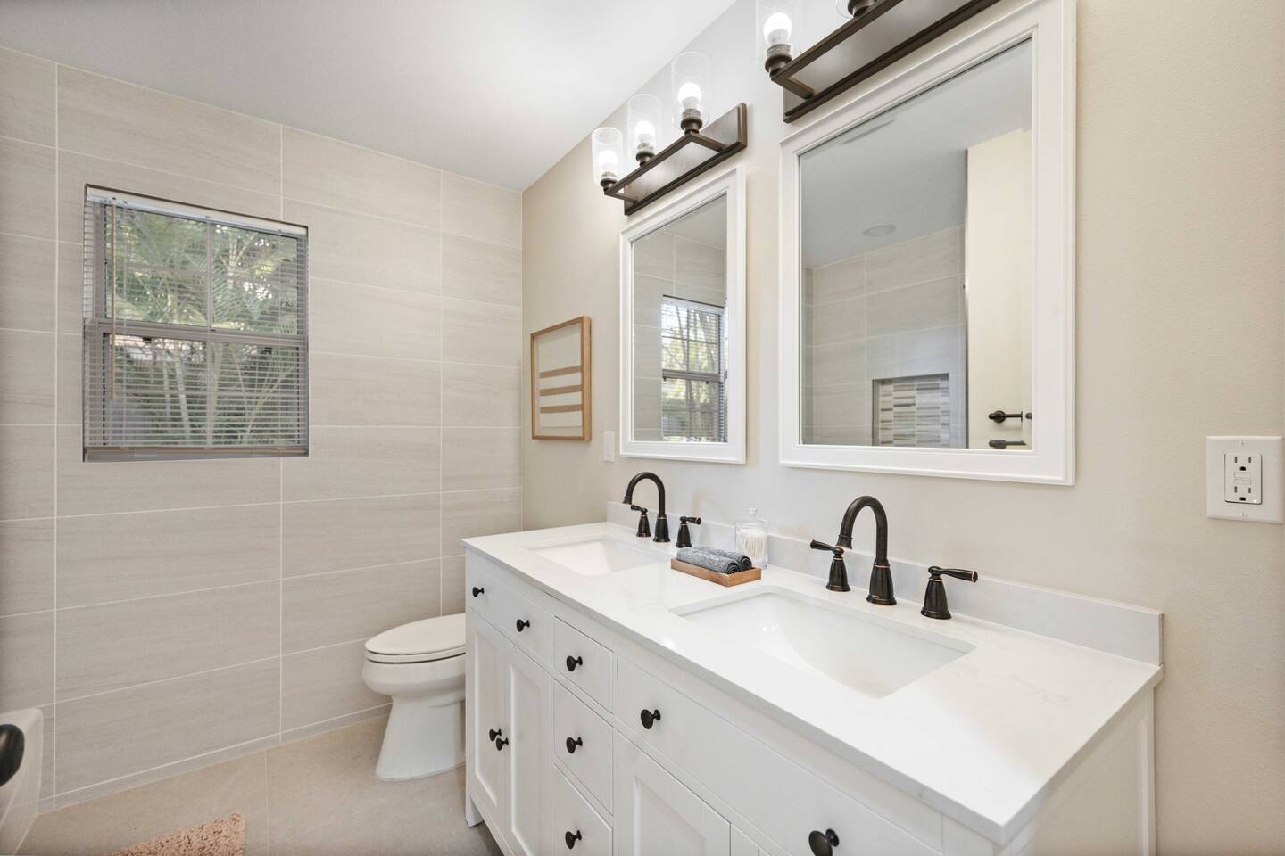 Downtown Sarasota retreat. Home in Arlington Park.