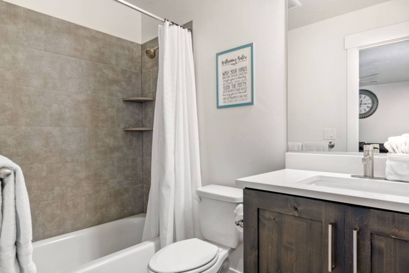 Townhome Near Zion with Hot Tub & Pool