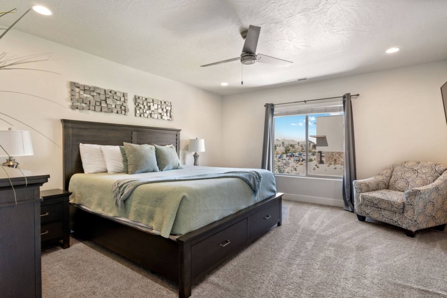 Townhome Near Zion with Hot Tub & Pool