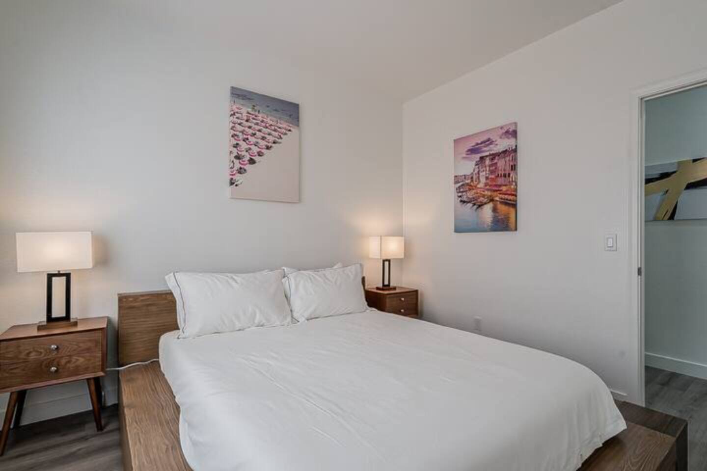 *NEW* Intimate King bed Haven