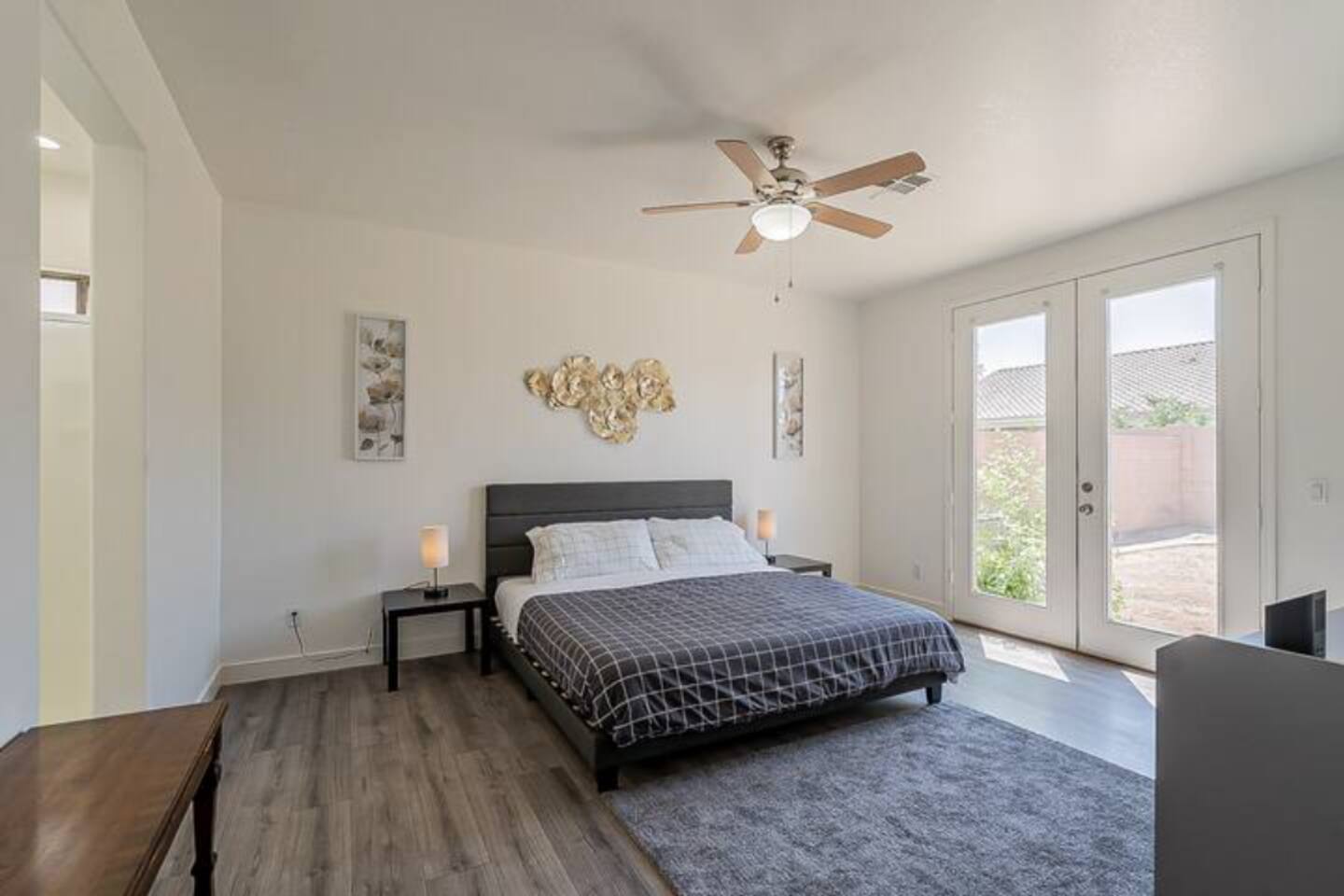 *NEW* Intimate King bed Haven