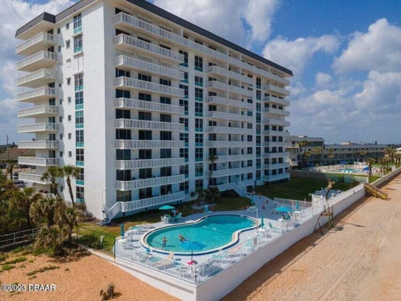 Stylish beach condo 2 bed 2 bath panoramic balcony
